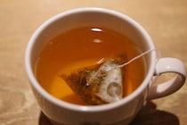 【疑問】箱開けた「ティーバッグ」と開封済み「インスタントコーヒー」、いつまで飲める？　メーカーに聞く