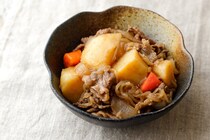 洗い物が激減！　耐熱ポリ袋で「肉じゃが」を作る“ライフハック”とは【日本赤十字社が紹介】