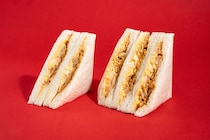 【実際の画像】やば…震えます…　コチラが増量「テリヤキチキンとたまごのサンド」です！