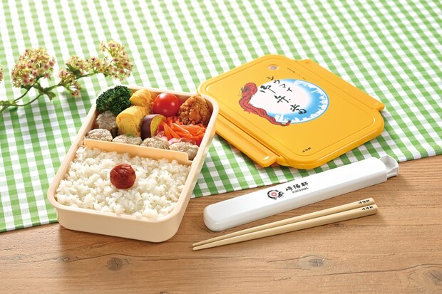 「欲しい」「斬新すぎる」と評判 崎陽軒「シウマイ弁当」が弁当箱に! なぜ発売? 開発理由を聞く