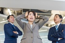 【生々しい】あなたも、ついやってるかも？　ランキング“1～5位”の結果がコレです！　リアルエピソードも！