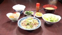 創業50年　ホルモン煮込み、ササミチーズカツ、しょうが焼…ランチ定食1000円以下　“アットホーム”な飲食店が「オモウマい店」登場