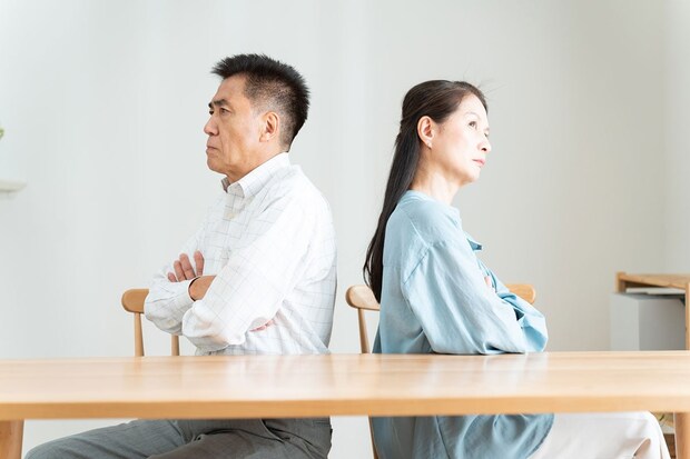 「家政婦扱いから解放された！」「かっこいい離婚はドラマだけ」熟年・高齢離婚を選んだ人たちの切実な“本音”