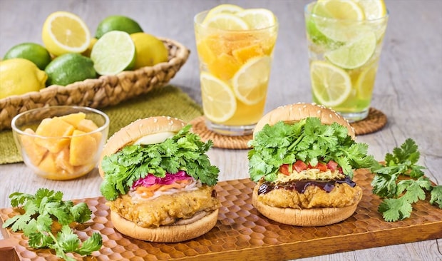 【フレッシュネスバーガー】パクチーバーガー総選挙“1位”「カオマンガイ」バーガー新発売　「バインミー」バーガーも