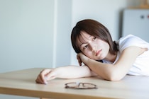 「朝、着る服が選べない」は心が疲れている？　“春のメンタル不調”を疑うべき3つの危険サインとは
