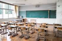 授業を妨害…「かまって行動」する子の背後にあるSOSとは？　トラブルになる前に見直したいわが子の褒め方＆叱り方