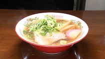 中華そば500円、ホルモンラーメン700円、“牛骨スープ”カレー250円…「オモウマい店」登場　「ショック」赤字補填“ウーバーイーツ”店主も