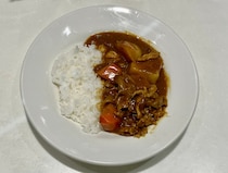 カレーに「まさかの調味料」を入れるだけ？　“ホテル級のコク”を出す裏技がコレ！