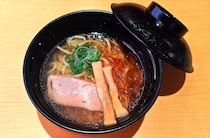 【スシロー】大阪「中村商店 高槻本店」監修「香味清湯 塩らーめん」期間限定で販売　「ガツンと！醤油ガーリック油そば」も