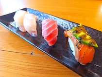 【写真】ヤバイ！　「大とろ」がこのボリュームで！　フェアで食べられるメニューを一挙にチェック！　コナンコラボのグッズも！