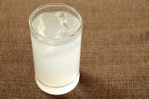 【えっ】熱中症対策で“スポドリ飲み過ぎ”昏睡！？　水分補給時に陥りやすい「ペットボトル症候群」の危険性とは