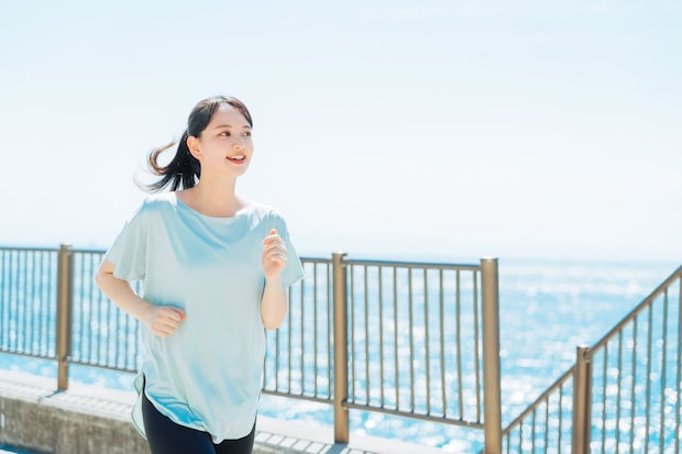「ウオーキングvsランニング」内臓脂肪を落とすならどっち？ 　糖尿病専門医が教える“おなかをへこませる”新常識