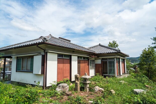 子育て＆ペットに利点？　維持管理＆不便？　地方「築古戸建て」に住むのはアリorナシ？