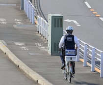 【自転車】「手信号なしは違反」　警察官かたる詐欺に注意…もし支払ってしまったら返金請求できる？　弁護士に聞く