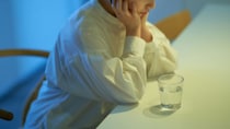 【豆知識】心が疲れたときに「菓子パン」はダメ？　精神科医が教える「メンタル不調時」に食べない方がよいもの