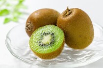 【えっ】キウイは“皮ごと冷凍”してOKなの？　1カ月保存する「裏技」に「知りませんでした」 ニチレイフーズが紹介