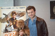 “ハン・ソロ”　ファルコン号のセットに初めて足を踏み入れた時のエピソード語る