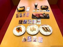 【写真】コラボ限定　グッズを見る！　コンプリートしたくなるデザインばっかり！
