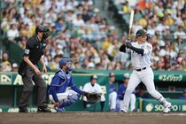 【プロ野球】バットの「危険スイング」に罰則も「退場だけじゃ甘すぎる」　審判を死傷させたら犯罪に？　弁護士が解説