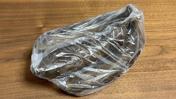 冷蔵庫で10日…真っ黒になったバナナ⇒むいてみると？　アイラップの“謎”にSNS「すごすぎる！」「有能すぎ」