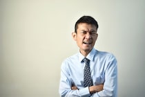 「ごめんねがなぜ言えない？」「謝ったら負けなんか？」自分が悪くても“絶対に謝らない夫”にウンザリ…妻たちの本音