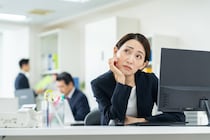 祝日なし、梅雨でしんどい…「6月のやる気低下」に自分へのご褒美はアリor逆効果？　心理カウンセラーに聞く