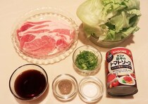 ちぎったレタスを豚肉で巻き、レンチンすれば完成！　夕食作りに役立つ“簡単レシピ”