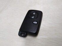 車の「スマートキー」が電池切れ…実は解錠＆エンジン始動が可能！　警視庁が“テクニック”伝授