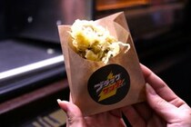 「ブラックサンダー」が“天ぷら”に？　しかも、35円！