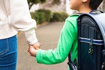 自閉症の息子の写真、あまり撮らなかった時期も…障害児育児に「立派な心構え」「きれいな感情」がいらない理由