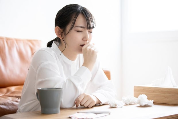 せき、鼻炎…実は「梅雨」が原因！？　今すぐ見直すべきNG習慣、受診目安とは【医師が解説】