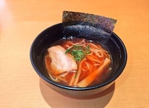 【写真】“幻のラーメン”も見る！　「煮干し香る 鶏醤油ラーメン」と比較も