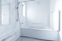 【浴室】カビ、水あか…“汚れ”によって対処法がまったく違う！　メーカーが紹介する上手な落とし方に「すごくスッキリした」