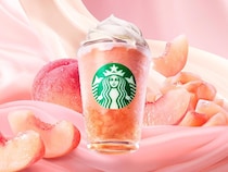 【スタバ】“桃”のフラペチーノ＆ソーダ＆ティー登場　食感や飲み心地の異なる3種