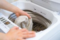 【閲覧注意】こんなに汚れてるの！？　洗濯槽から出てきた「ワカメみたいな汚れ」が汚すぎる