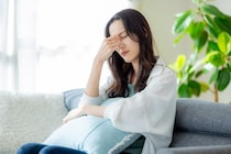 梅雨の頭痛＆だるさは「漢方薬」で改善できるけど…実は逆効果の人も　薬剤師に聞く“服用時の注意点”