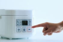 暑い夏…炊飯器の「予約」でお米は腐らない？　「保温」は衛生的に大丈夫？　管理栄養士に聞く