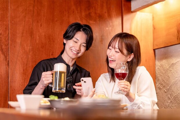 食事デートで“アリ”なチェーン店ランキング　3位「牛角」2位「木曽路」…1位は？　40代～オトナ男女のホンネ