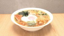 【画像】ボリュームがすごすぎる！　オムライス、焼肉丼、日替わりランチ！　元アナウンサーだった店主の顔も！