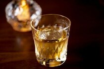「値上げされたら買うのをやめる」、2位は「お酒」、1位は？ 意識調査