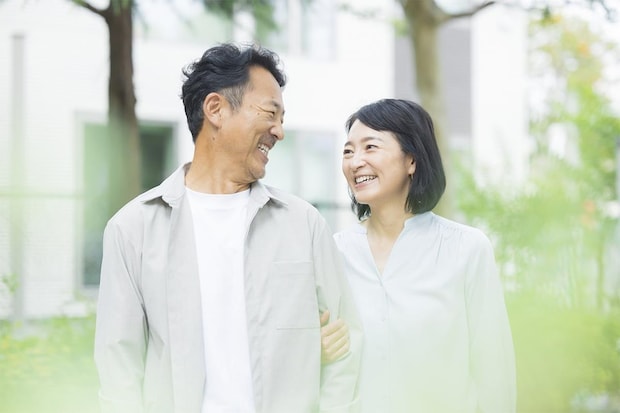 40代以上の男女に聞く→パートナーとのスキンシップは大切？　「交際時は多かったのに…」50代女性が語る悩ましい実態