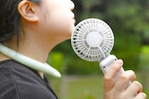 「地下鉄で他人の髪を巻き込み…」　ハンディーファンで爆発や肌トラブルのリスク？ 使用時の“NG行動”とは