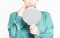 【皮膚科医・監修】「ニキビ」と「粉瘤」を見分ける3つのポイントとは？