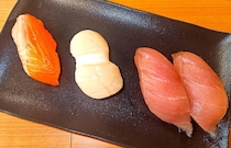 【くら寿司】北海道サーモン“特別価格110円”「北海道」フェア開催　大とろ“380円”キャンペーンも