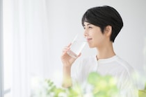 喉が渇いた時点で1L不足？　夏の脱水は「脳卒中」の引き金に…“手遅れ”防ぐ水分補給のコツ【脳神経外科医が解説】