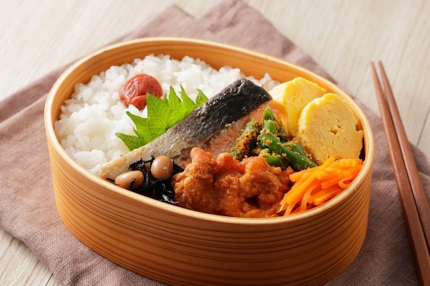 菌が増殖…夏の「弁当作り」でやりがちな4つのNG習慣とは 梅干し置くだけでは食中毒防げない?【管理栄養士が解説】
