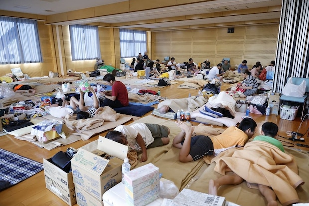 熊本で震度7、停電で「エアコン使えない」…ぬれタオルで熱中症を防ぐ“体の冷やし方”