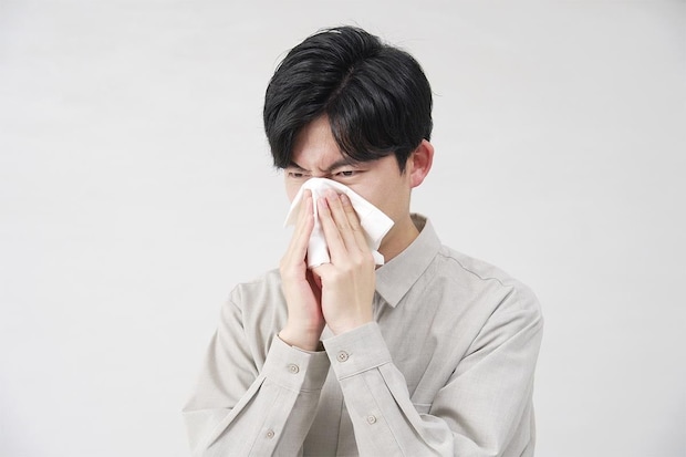 実は多い…“人前で鼻をかむ”のを「やめてほしい」人たち　SNS「飲食店では嫌」「クチャラーと同じ」