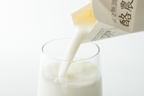 牛乳は《冷凍で1カ月》保存できる！　マルエツの“活用術”にSNS「天才ですか」「発想なかった」