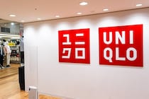 【ユニクロ】1枚でも重ね着でも…990円の“バズトップス”が優秀！「めっちゃかわいい」「着心地いい」と話題